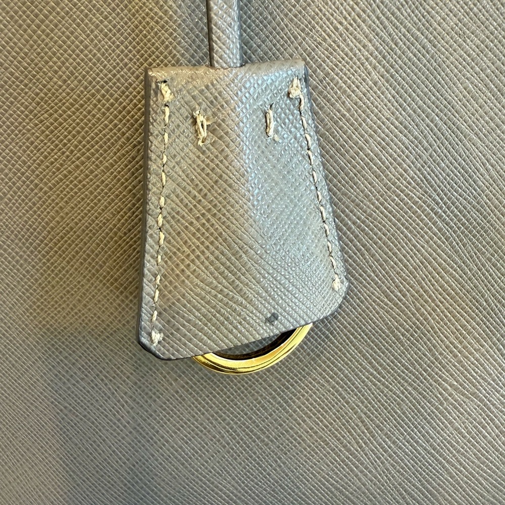 Prada | Large Galleria Saffiano Tote - Picture 10 of 17